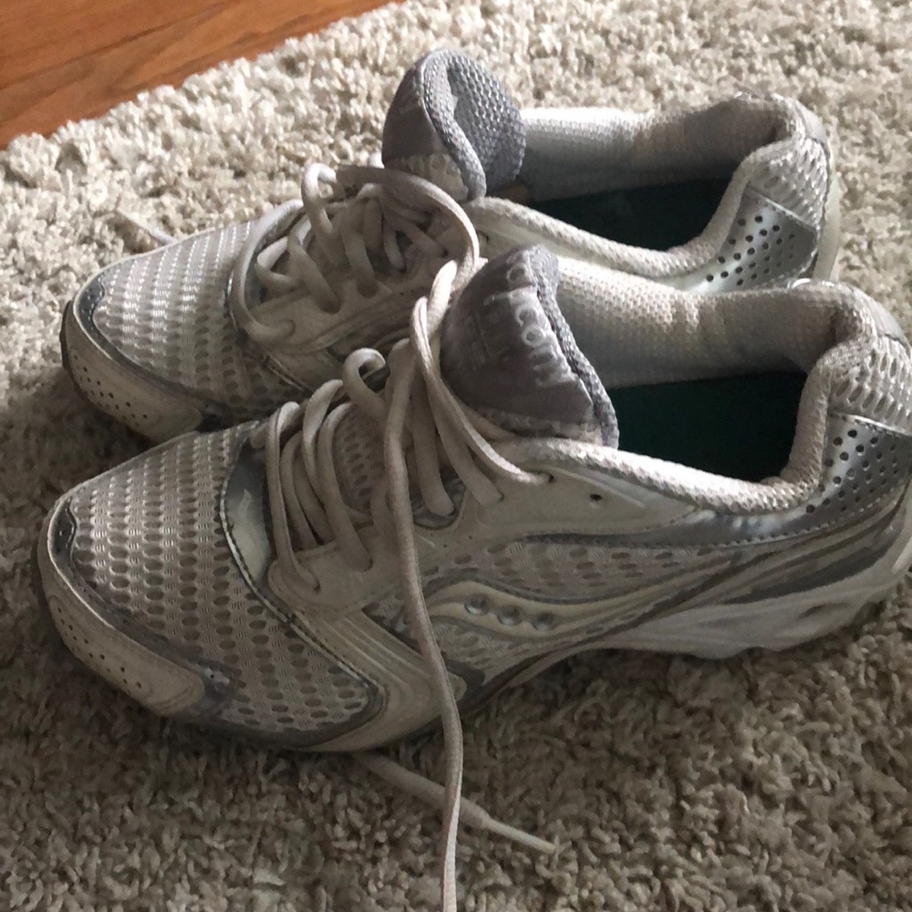 Saucony Grid roadster size 7
